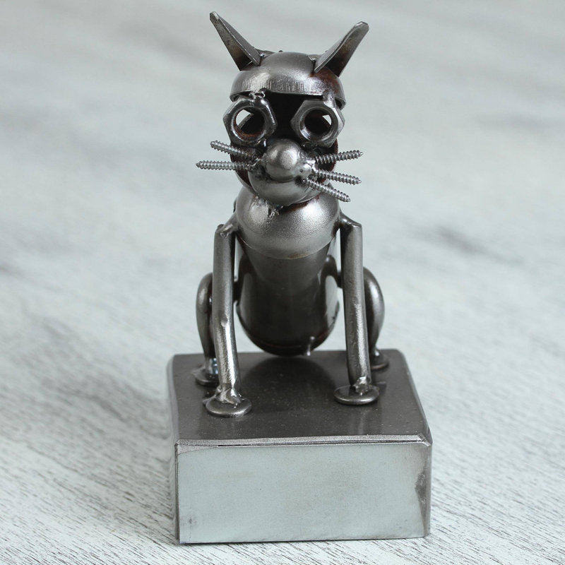 Figurine automatique de la partie auto-recycled chat assis Kevan