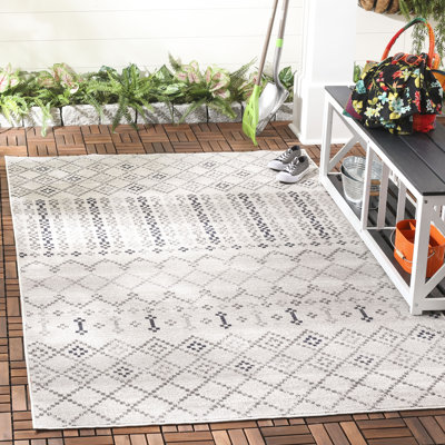Holbrook Geometric Area Rug