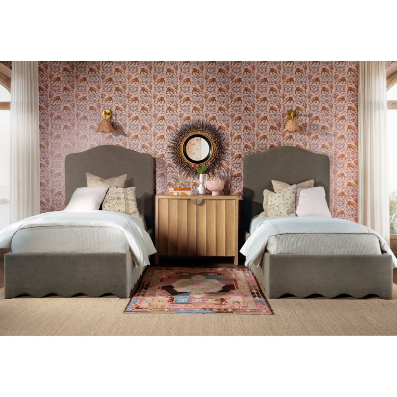Commerce and Market Linen Bed, Brown
