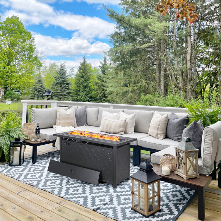 Bavan Sectional Seating Group with Cushions