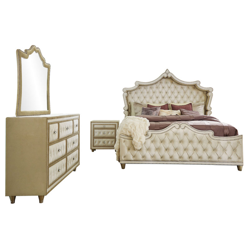 Boykins 4-piece California King Bedroom Set Ivory, California King