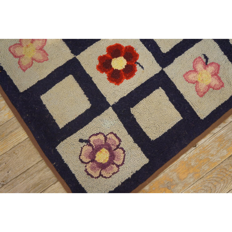 Wool Area Rug in Gray