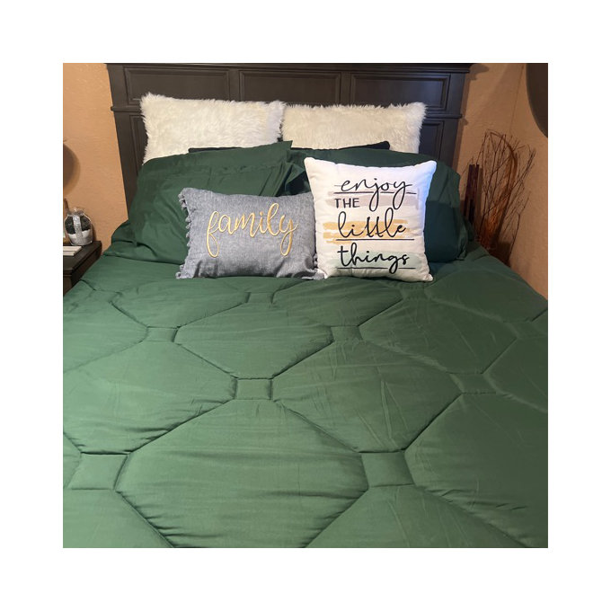 Elegant Comfort 8 Piece Bed in A Bag Full/Queen Size 100% Microfiber White Pinch Pleat with Comforter, Sheets, Bed Skirt, Pillowcases, Shams
