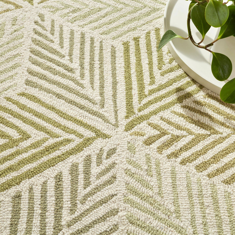 Karari Hand Hooked Wool Rug, Rectangle 5' x 8', Moss/Beige