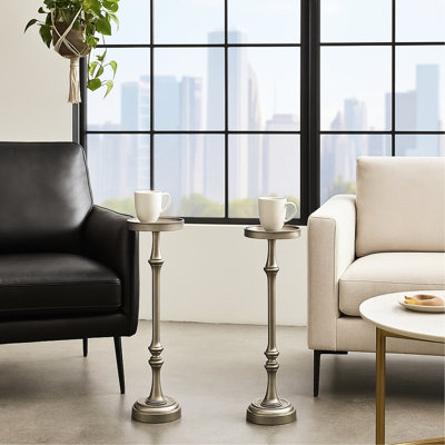 26 po H 2 tables d'appoint rondes en fer, finition argent brossé, base lestée pour stabilité, 5,74 po Tables de boissons idéales pour surface supérieure, H, latte, structure