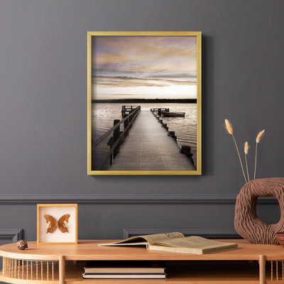 Coucher de soleil sur une jetée, reproduction encadrée - bois massif