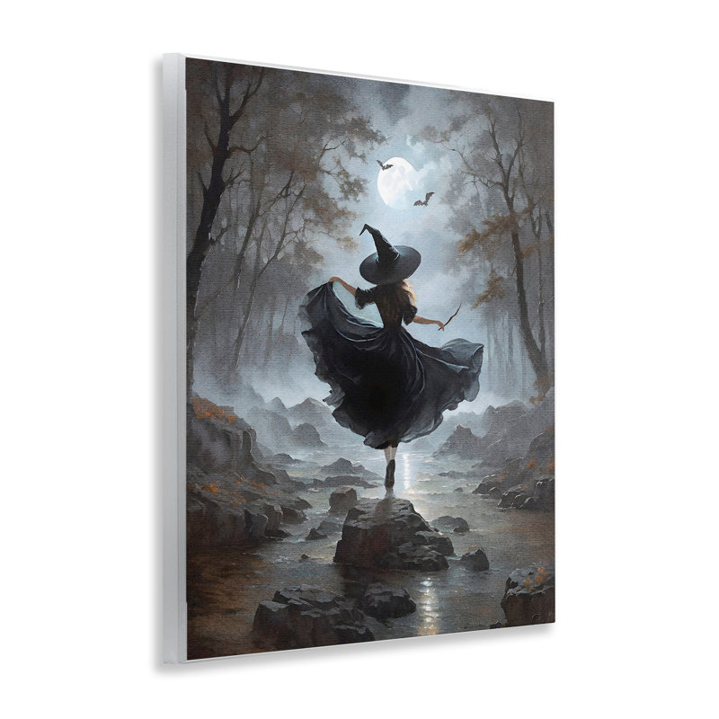 «Witch in Moonlit Forest», art mural par Jo Moulton