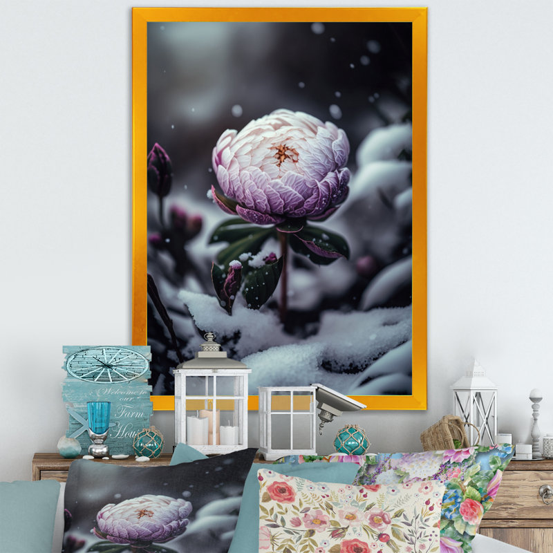 Une fleur de pivoine en hiver II - photographie sur toile, Impression dorée sur toile encadrée, H 32 po x l 16 po x P 1 po