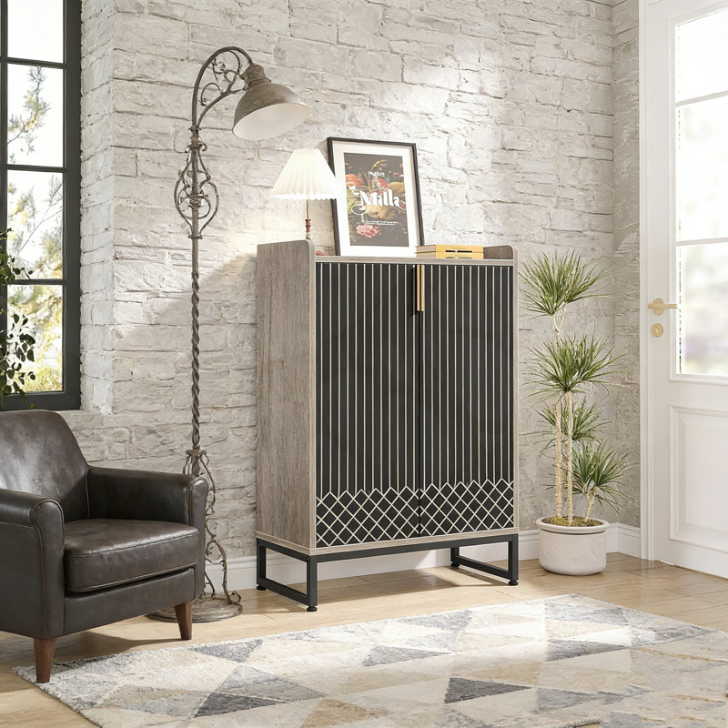 Armoire à chaussures 29,52 po avec portes, Grey/Black