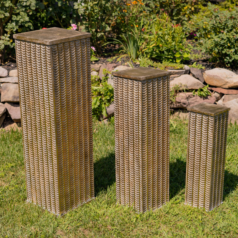 Ensemble de 3 piédestaux décoratifs en métal doré givré assortis, Or givré