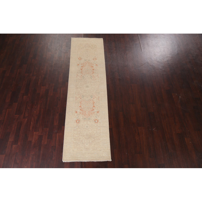 Tapis de couloir beige en laine noué à la main de conception unique 2 pi 9 po x 10 pi 0 po Rabeea