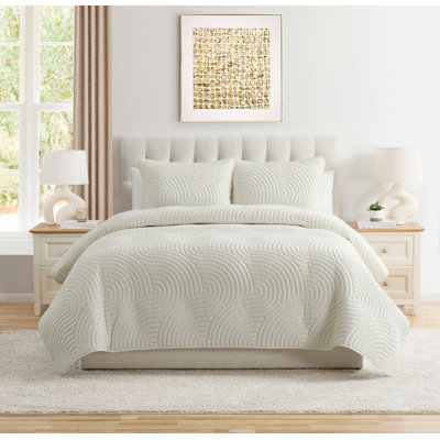 Sands 3-Piece Curved Pinsonic Textured Quilt Set