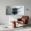 Tableau sur toile représentant un taureau Longhorn noir sur fond abstrait gris et or-36342606