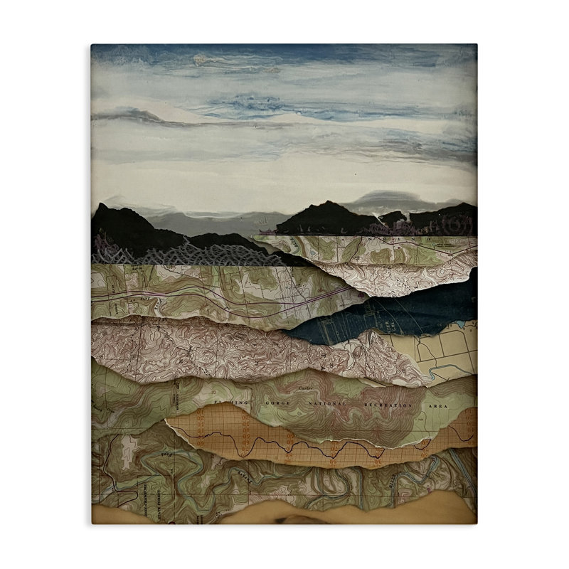 "Map Collages Mountains Landscape", art mural par Stacy Gresell, H 40 po x l 30 po