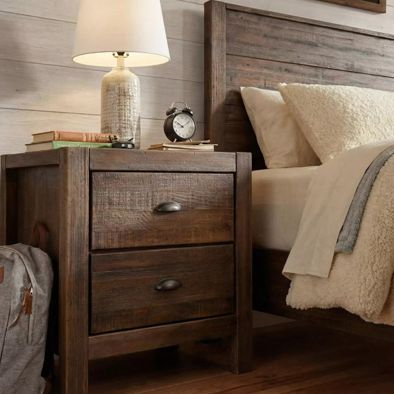 Montauk Bedroom Set, Rustic Gray, Queen, 4 Pcs: Bed, 2 Nightstands, Dresser