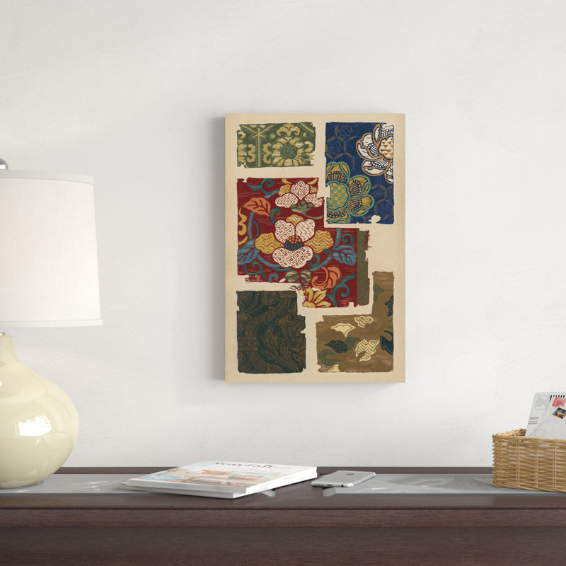 «Japanese Textile Design IV» par Ema Seizan, impression sur toile tendue, H 18 po x l 12 po x P 1,25 po