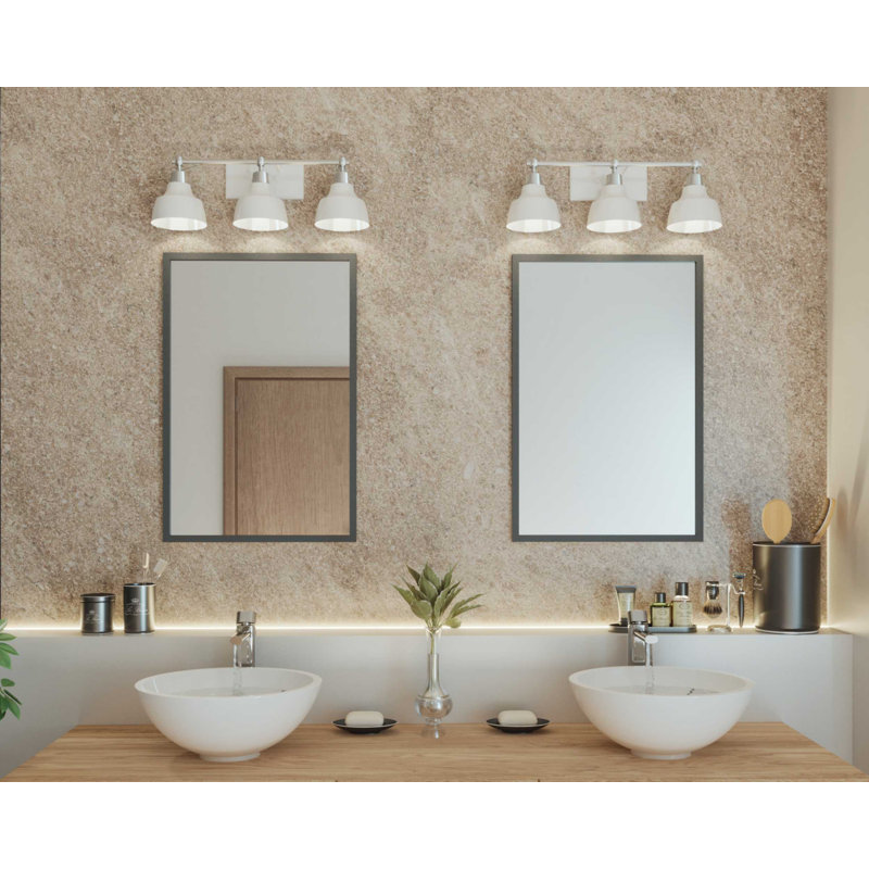 Éclairage pour meuble-lavabo à intensité variable Mable, Chrome poli, Blanc