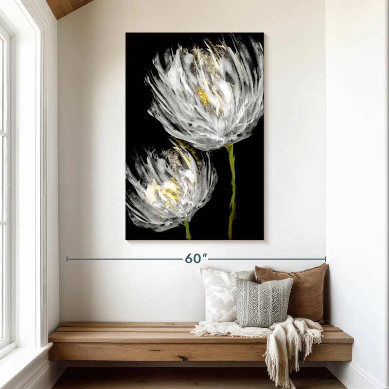 Harnek tulipes sur fond noir II, H 48 po x l 32 po