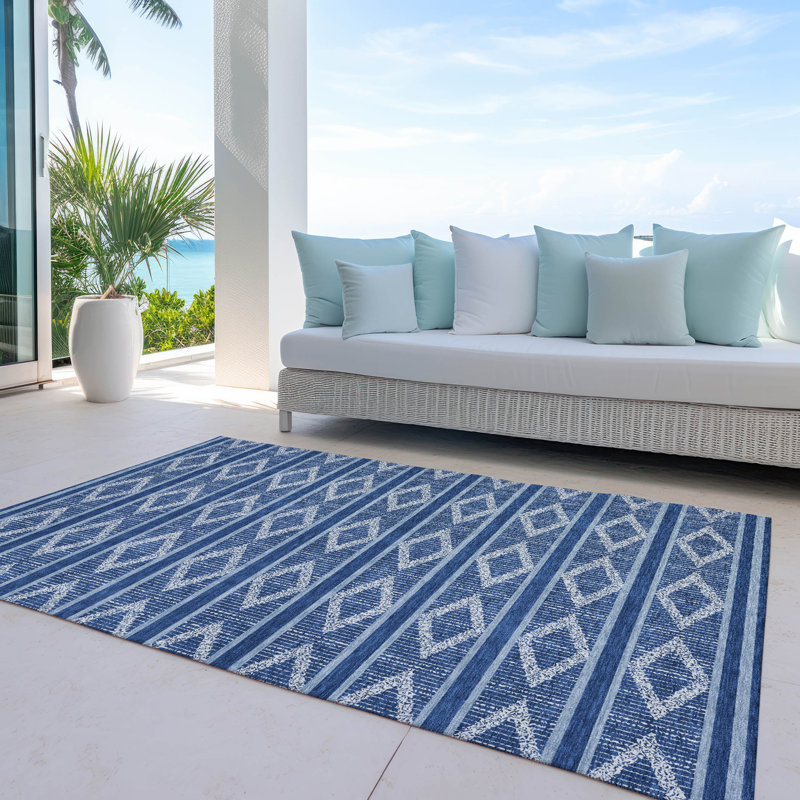 Navy Diamond Pattern Washable Synthetic Rug 2'6" x 3'10"
