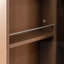 Armoire de cuisine avec portes et tablettes doubles