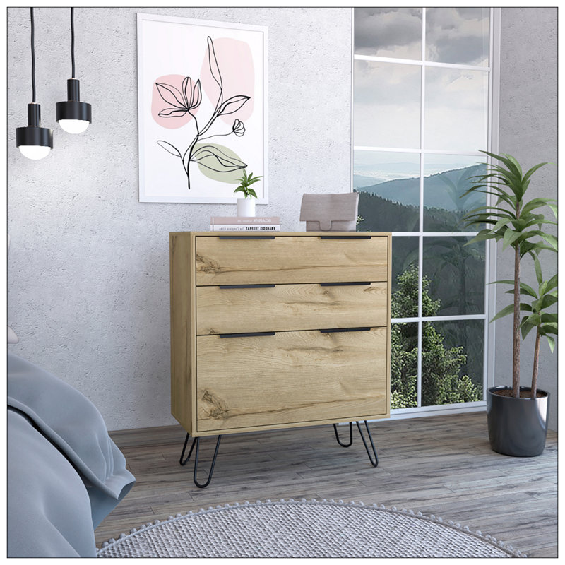 Commode légère H 35 po, trois tiroirs, plateau supérieur, pieds en épingle à cheveux, chêne clair