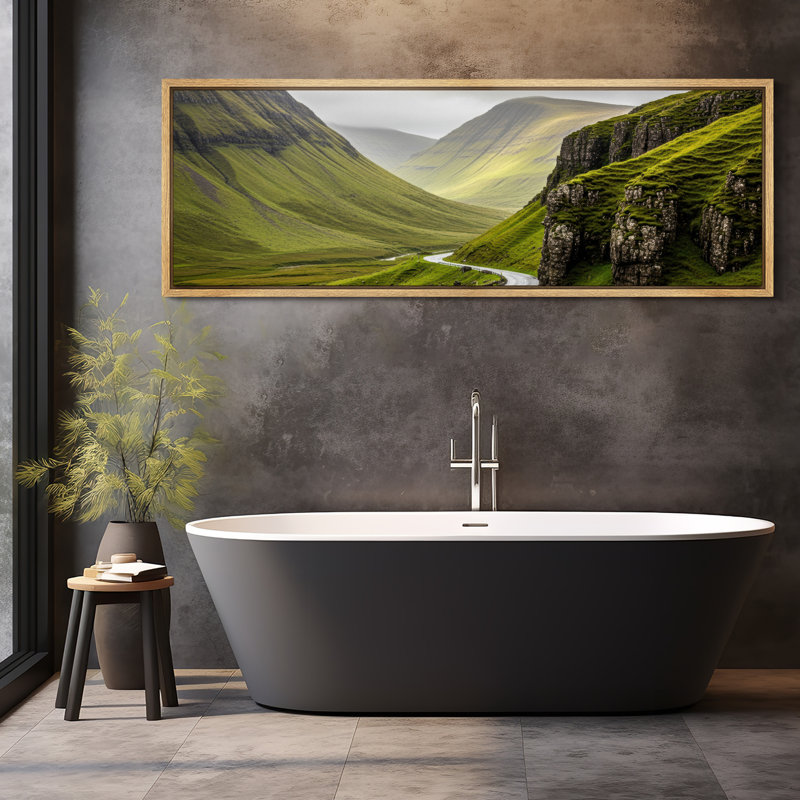 «Winding Road Through Lush Green Vallys», art mural sur toile - photographie de nature scénique pour des espaces rustiques