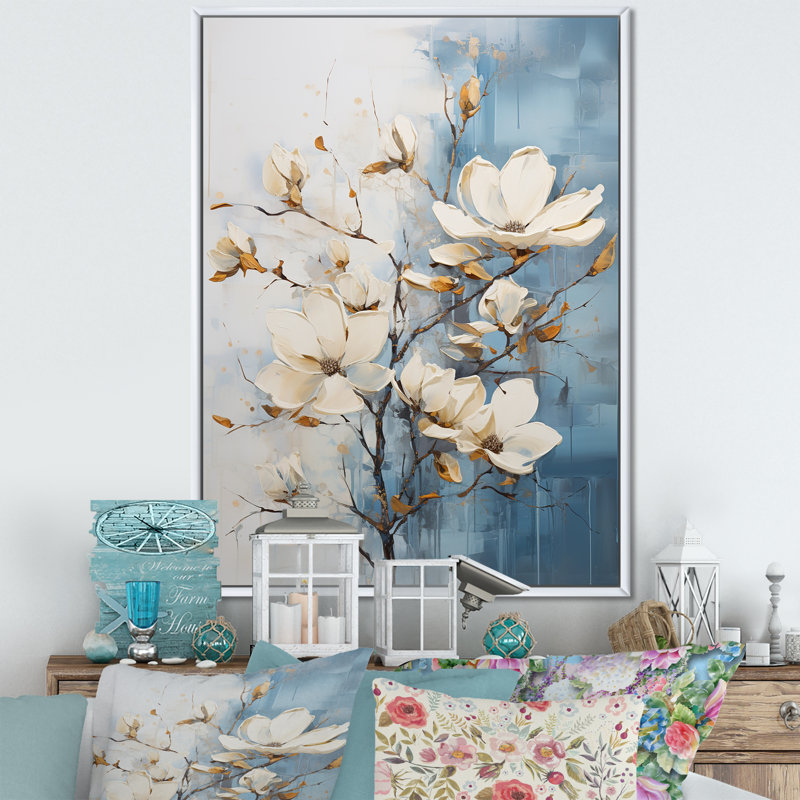 Bleu et bleu peint Magnolias IV - impression, Cadre flottant blanc, H 40 po x l 30 po x P 1,5 po
