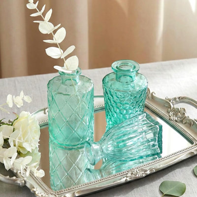 Ensemble de 15 petits vases à fleurs en verre vert | Vases rétro en vrac pour centres de table de mariage
