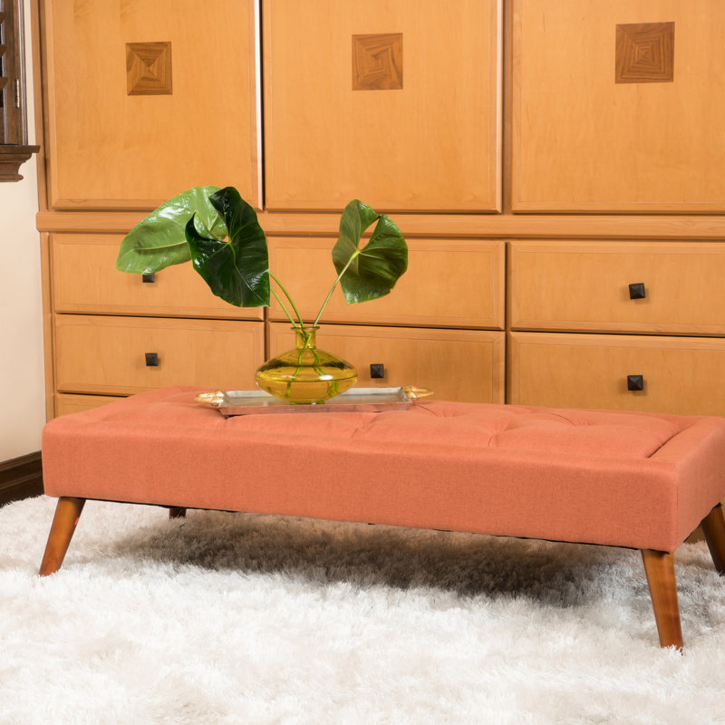 Dessus capitonné - Tissu orange attrayant avec pieds inclinés. Matériau en bouleau. 52 po X 23 16 28 lb Des sièges polyvalents et merveilleux. Ajoute du caractère à la pièce. Profondeur Largeur Hauteur. Lb