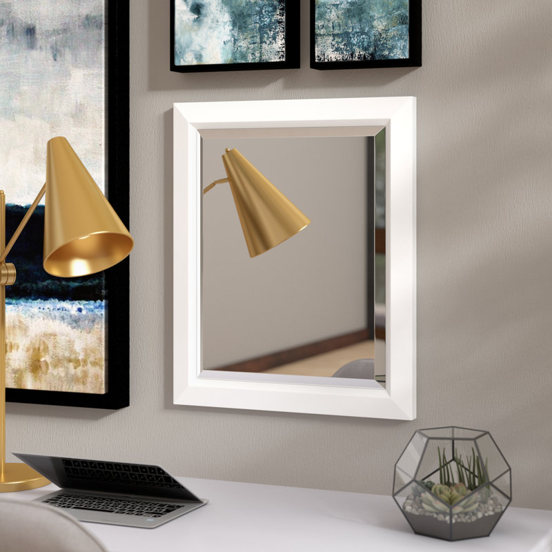 Miroir mural biseauté, H 24 po x l 20 po x P 1 po