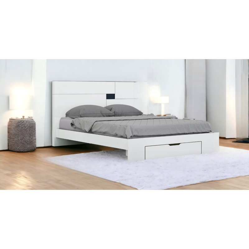 Lit plateforme tapissier avec matelas Aviara, Très grand, Blanc brillant