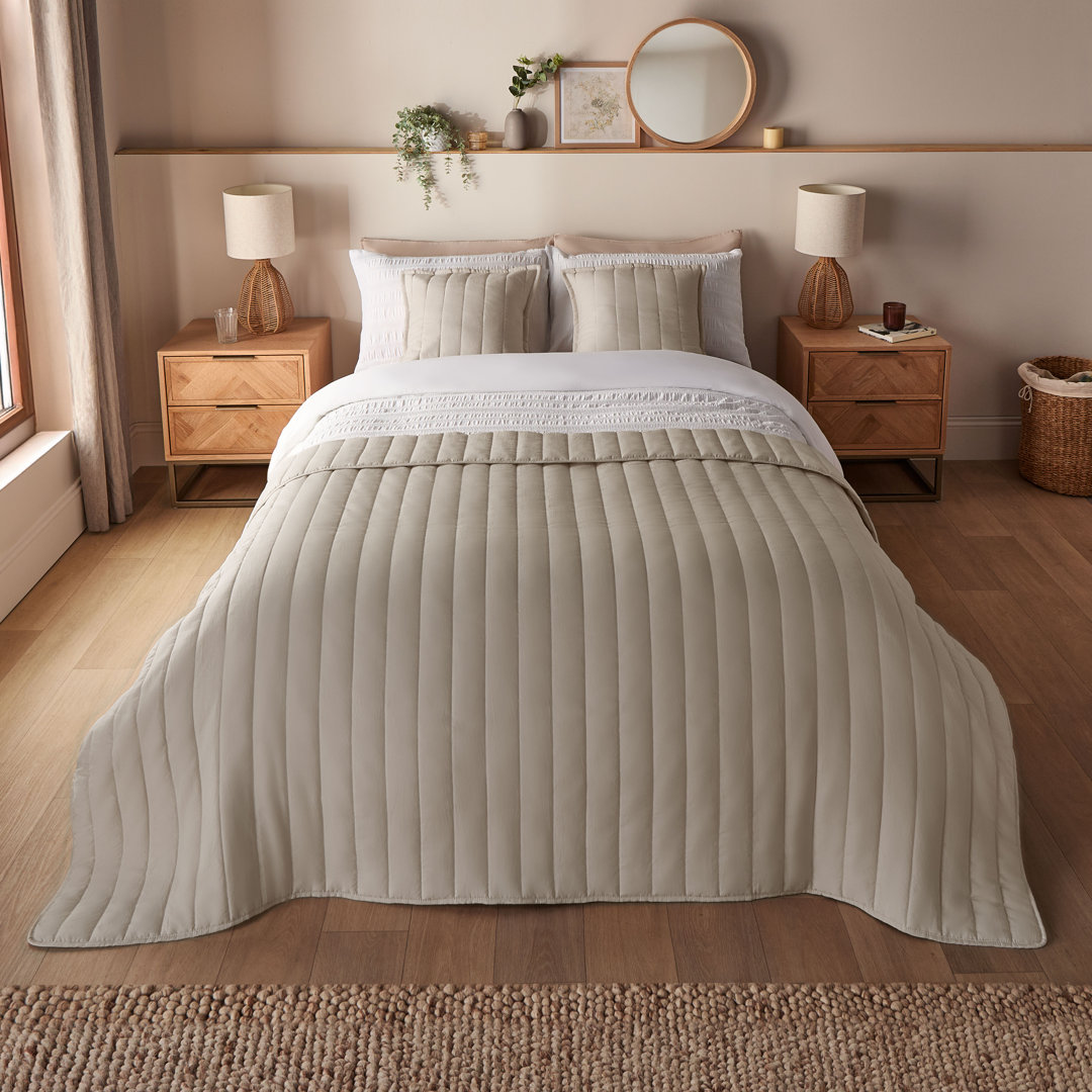 Silentnight Supersoft Quilted Bedspread 150 x 200cm