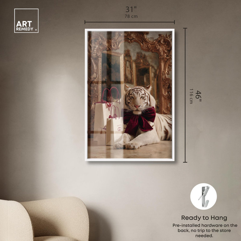 «Velvet Bow Tiger Glam» par Art Remedy, H 46 po x l 31 po, Blanc