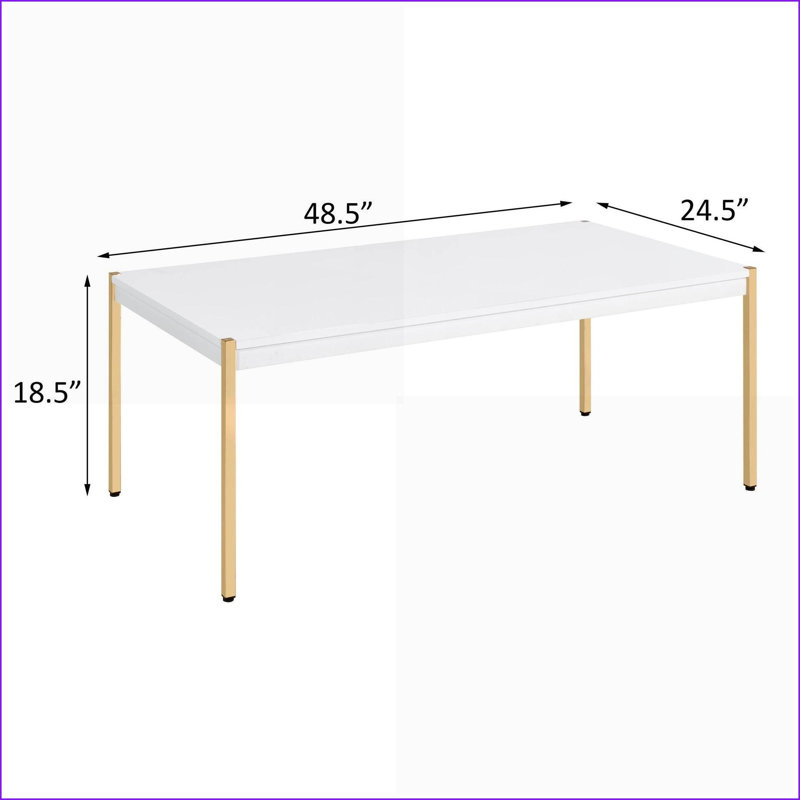 Table basse moderne blanche et dorée pour le salon, design minimaliste spacieux