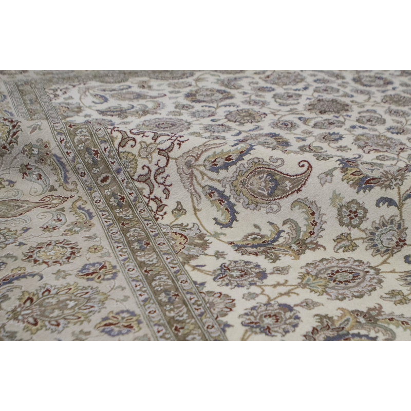 Oriental Area Rug in Ivory