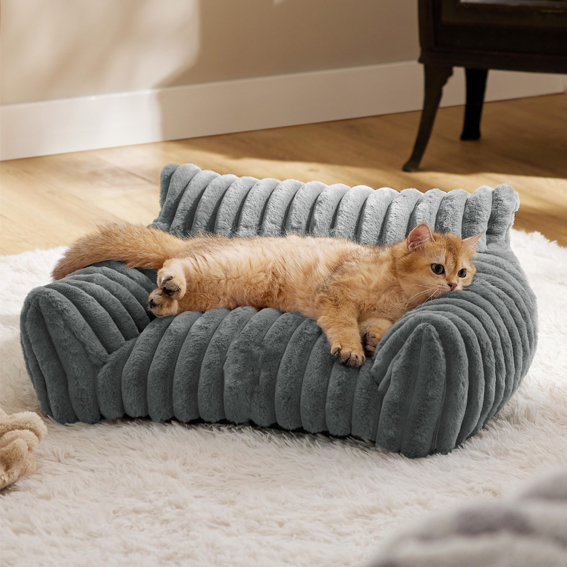 Tucker Murphy Pet™ Pet Bed with Soft Plush Fabric – Cozy Bed for Cats and Small Dogs & Reviews | Wayfair