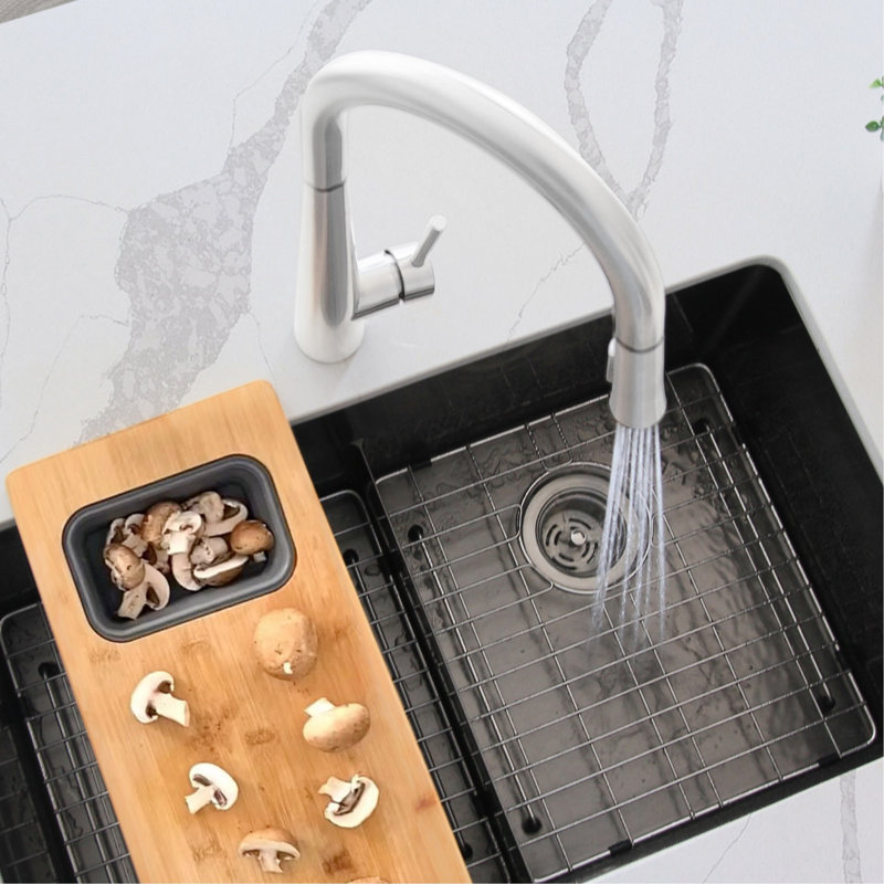 Siena Modern Single Handle Kitchen Faucet, Chrome poli