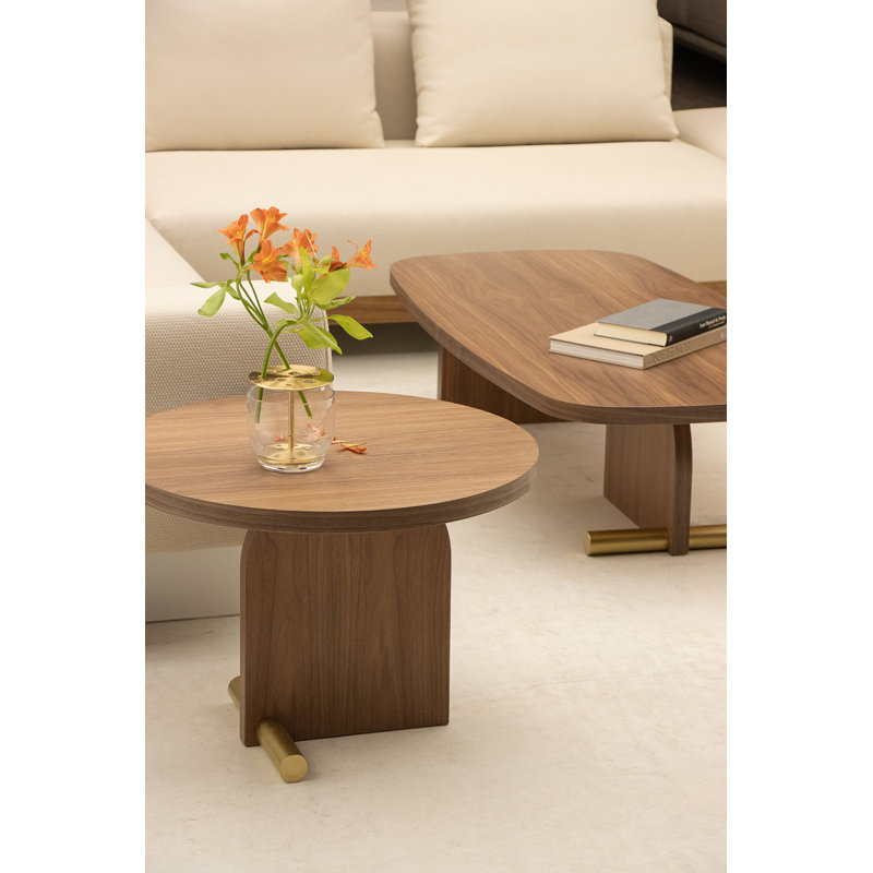 Table de bout Nova, Noyer / Laiton, H 19,7 po x l 18,9 po x P 18,9 po