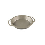 Nordic Ware 9 in Round Cake Pan