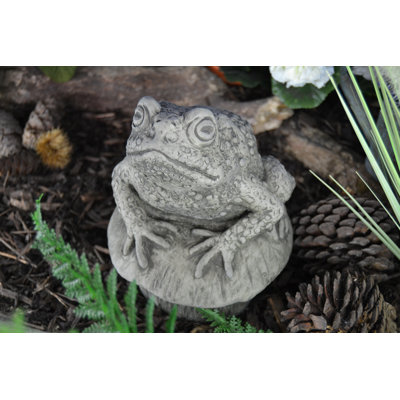 Yareli Fantasy & Sci-Fi Stone Garden Statue
