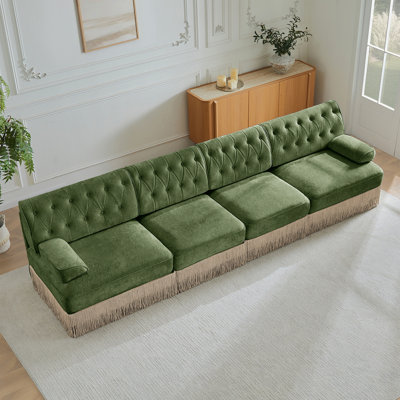 Tissu en velours doux de 135 po, canapé style Chesterfield capitonné à boutons, jupe à pampilles, conception modulaire combinée, base en bois de qualité supérieure, facile à assembler, mousse haute résilience à haute densité, pour salon, vert