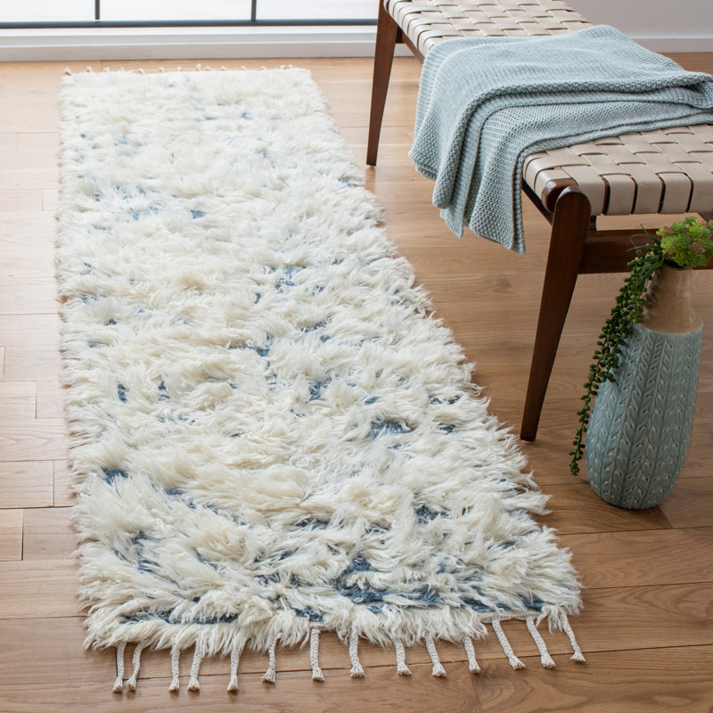 Tapis ivoire / bleu en laine et viscose Duena, Tapis de couloir 2 pi 3 po x 8 pi