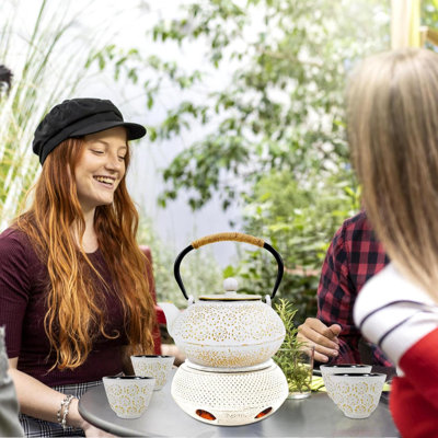 Service à thé japonais, théière en fonte pour cuisinière, théière avec infuseurs pour thé en vrac, bouilloire avec 4 tasses, levier et capuchon, théière à motif floral, enduit de 32 onces d'intérieur émaillé (900 ml)