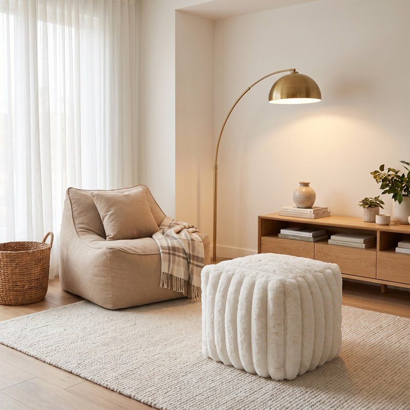 Repose-pieds intérieur en fausse fourrure Magnusse, Crème, crème