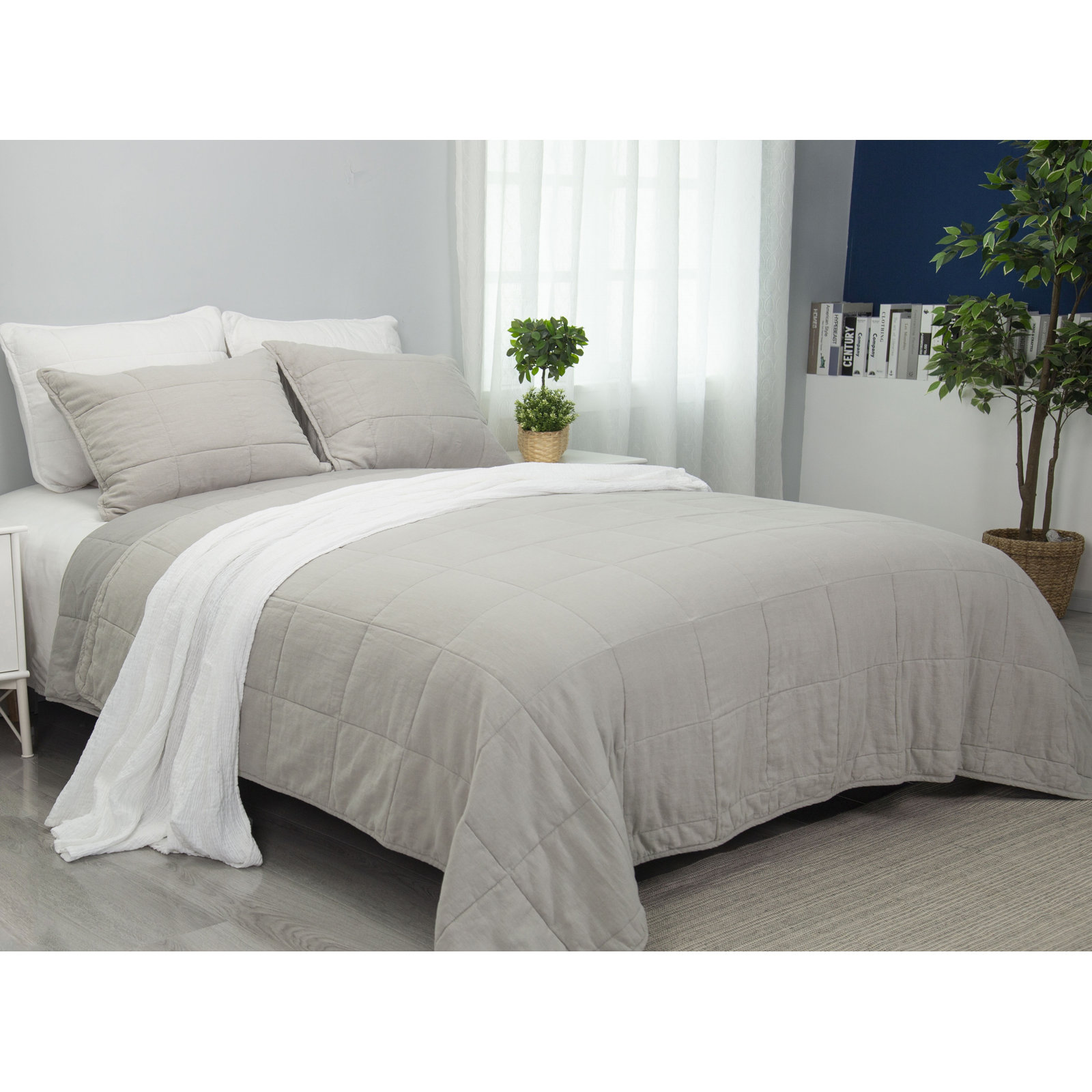 Linen Blend Quilt Set, Queen Quilt + 2 Shams, Gray