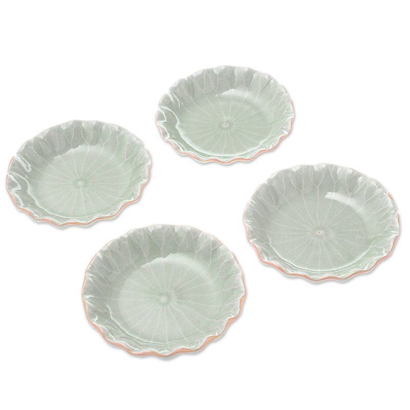 Vandeusen 2 oz. Festive Lotus Pasta Bowl, Green