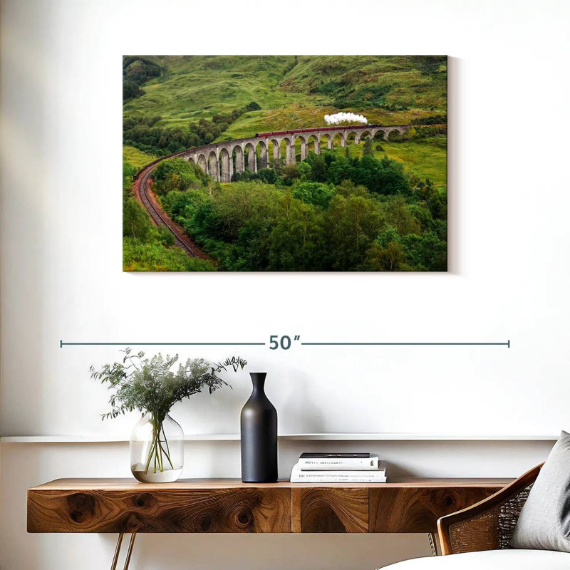 Lilie Glenfinnan Viaduct Landscape