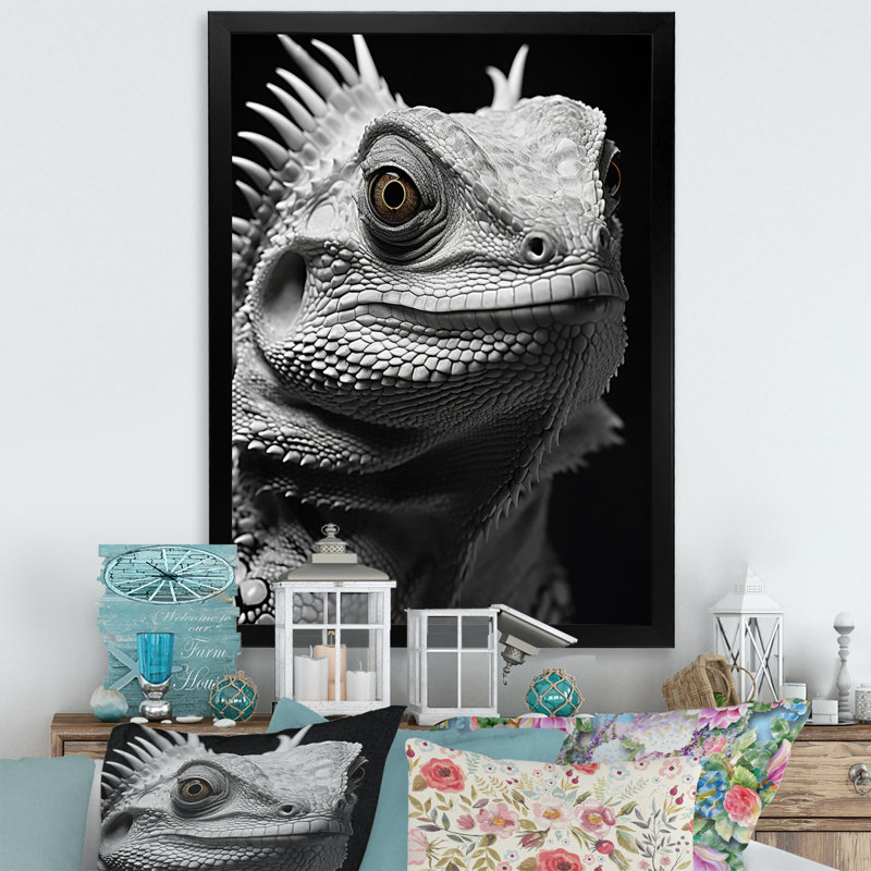 Portrait d'un reptile gris Monifa - impression, Toile noire à cadre unique, H 32 po x l 16 po x P 1 po