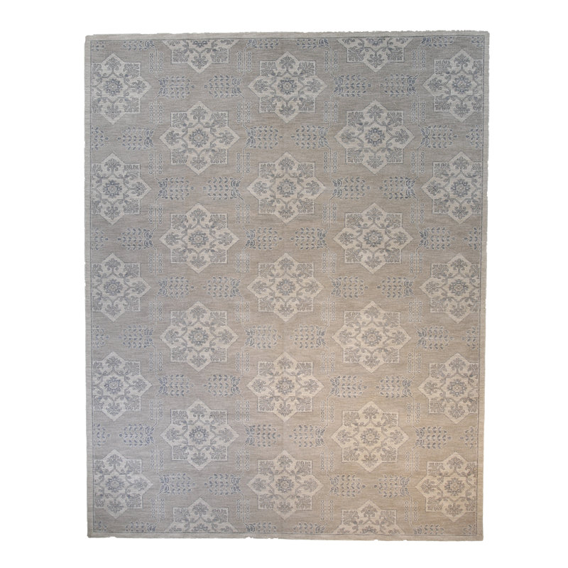 Floral Area Rug in Blue/Gray/Taupe