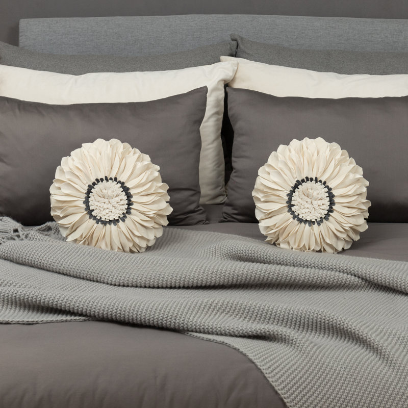 Housse et insert décoratif décoratif 3D Floral, H 12 po x l 12 po, Ivoire avec velours central noir